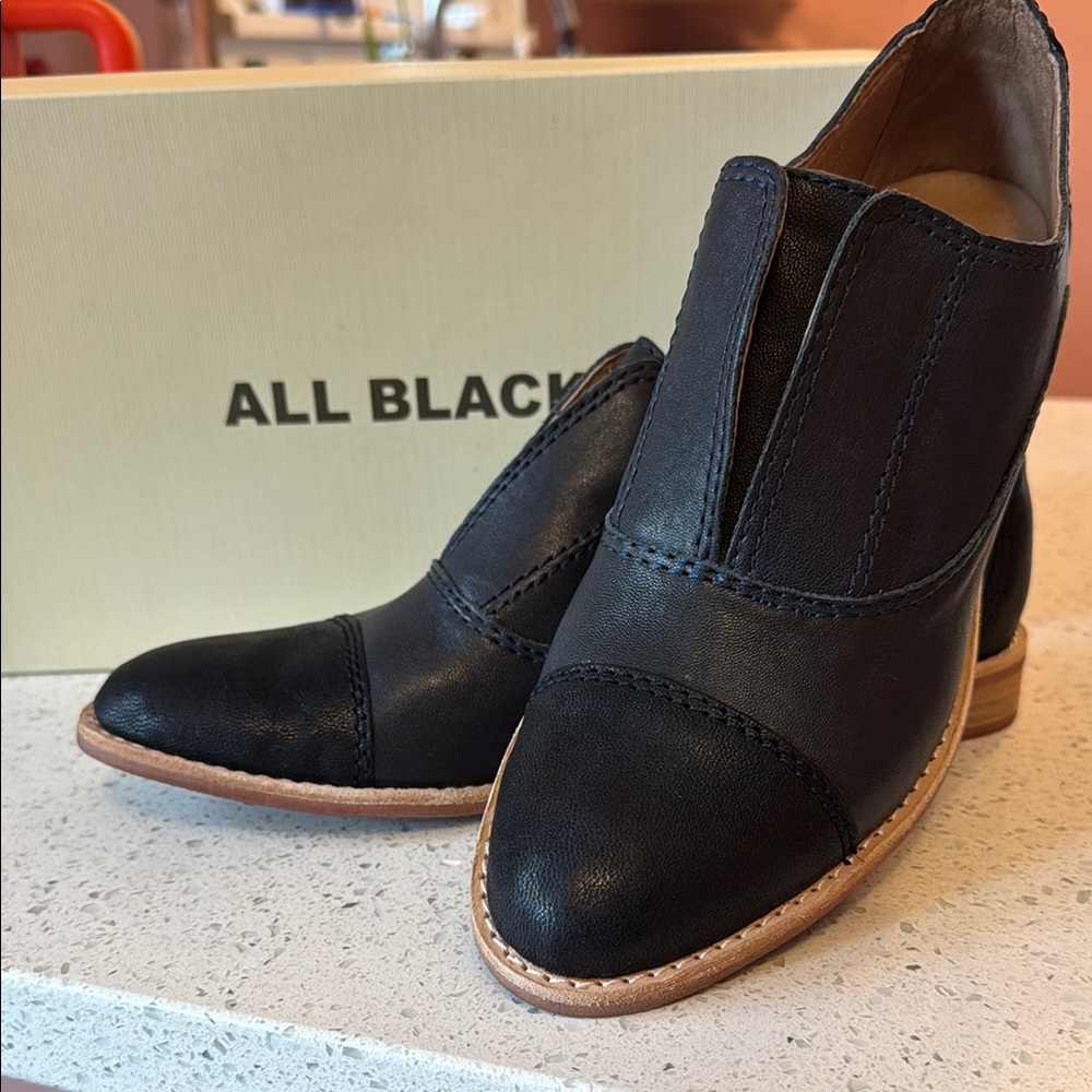All Black size 39.5 leather shoes